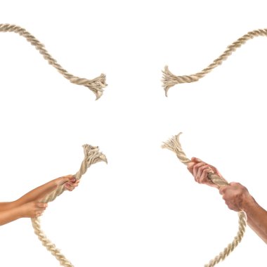Beyaz arka plan üzerinde ip çekerek insanların elinde. Rekabet kavramı