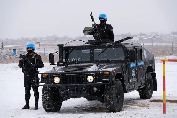 Almaty Kazajstán 2020 Soldados Con Armas Fuego Los Vehículos Equipos — Foto de Stock