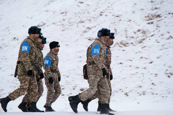 Almaty Kazajstán 2020 Pelotón Soldados Las Fuerzas Mantenimiento Paz Marcha — Foto de Stock