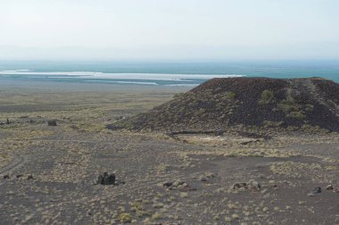 Almaty, Kazakistan - 06.25.2013: Eski Tepe - Altyn Emel Doğa Koruma Alanı 'ndaki antik bir mezarlık