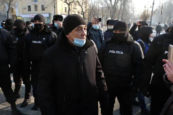 Almaty Kazajstán 2021 Oficiales Policía Restringen Manifestantes Durante Las Elecciones —  Fotos de Stock