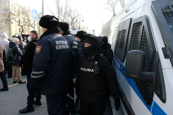 Almaty Kazajstán 2021 Oficiales Policía Restringen Manifestantes Durante Las Elecciones —  Fotos de Stock