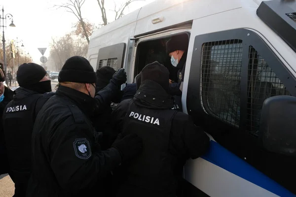 Almaty Kazajstán 2021 Policía Detiene Los Manifestantes Durante Las Elecciones —  Fotos de Stock