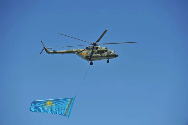 Almaty Kazachstan 2013 Demonstratie Van Speciale Uitrusting Luchtvaart Strijdkrachten Van — Stockfoto