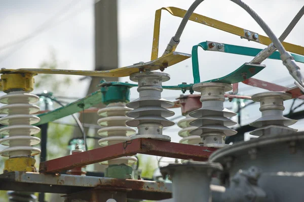 Petropavlovsk Kazachstan 2015 Hoogspanningsleidingen Met Isolatoren Spoelen Distributieblokken — Stockfoto
