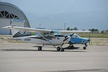 Almaty, Kazakistan - 07.04.2015: Kısa seferler için özel bir mini uçak havaalanı bölgesinde yer almaktadır