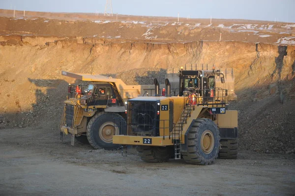 Kazakhstan Oriental Kazakhstan 2015 Extraction Déchargement Minerai Cuivre Dans Carrière — Photo