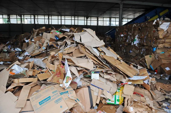 Almaty Καζακστάν 2016 Χώρος Αποθήκευσης Απορριμμάτων Που Συλλέγονται Για Ανακύκλωση — Φωτογραφία Αρχείου