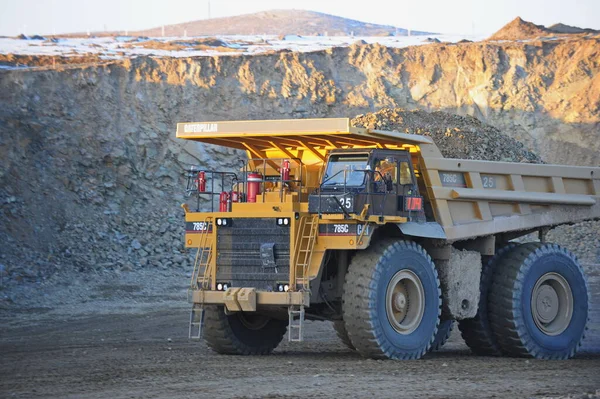 East Kazakhstan Region Kazakhstan 2015 Mining Unloading Copper Ore Quarry — Stock Photo, Image