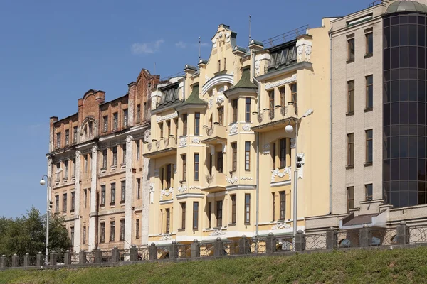 Edificio Inprombank. Muelle Kharkiv — Foto de Stock