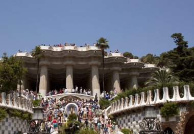 Guell park çok sayıda turist çekmek