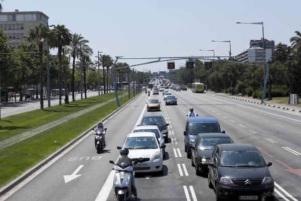 Traffico per le strade di Barcellona — Foto Stock