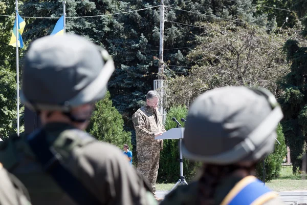 ウクライナ石油 Poroshenko の大統領が、ユニティサンドで話してください。 — ストック写真