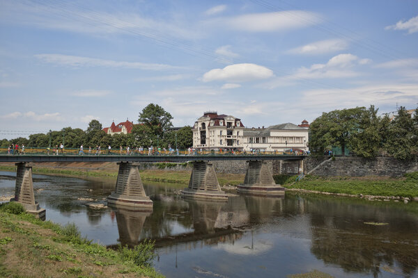 Pedestrian bridge over the river Uzh