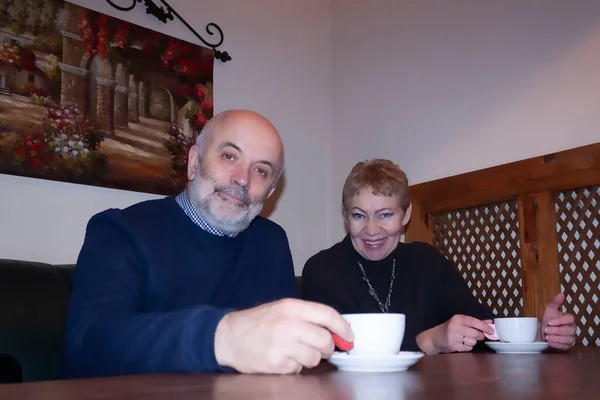 Par Personas Maduras Mesa Tomando Café — Foto de Stock