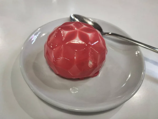 Cake Form Volumetric Regular Polyhedron Pink Saucer Spoon — Stock Photo, Image