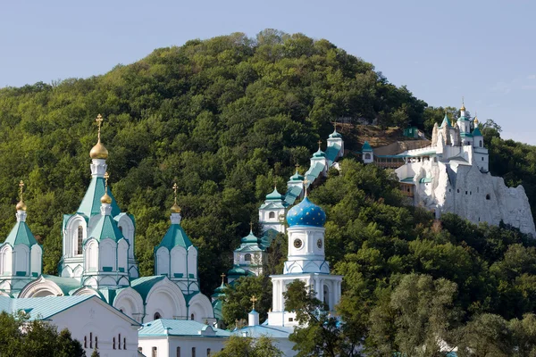 Sviatogirsk Lavra en las montañas de tiza —  Fotos de Stock