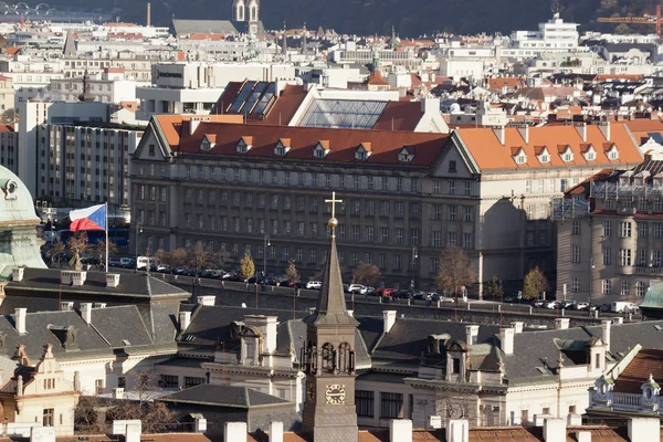 La vista de los tejados de Praga — Foto de Stock