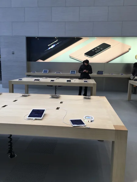 Inside Apple Store in New York, Shopping in United States of America — Stock Photo, Image