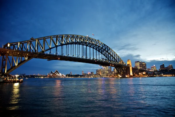 Ponte sul porto di Sydney di notte — Foto Stock