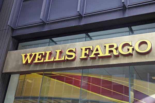 Wells Fargo банку — стокове фото