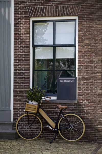 Fiets, Bed and Breakfast ondertekenen, home Rechtenvrije Stockafbeeldingen