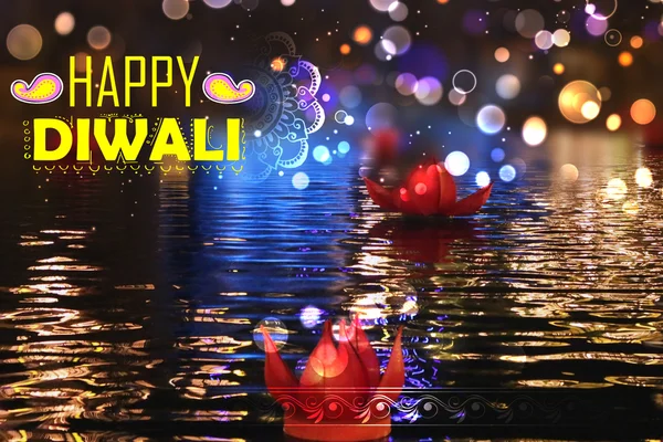 Diya en forma de loto dorado flotando en el río en el fondo de Diwali —  Fotos de Stock
