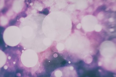 Renk Festivali 'nin arka planında doğal bokeh ve parlak altın ışıklarla sihirli arka plan. Klasik Sihirli arkaplan