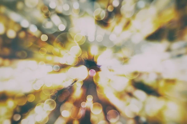 Magischer Hintergrund mit Farbe Festlichen Hintergrund mit natürlichen Bokeh und helle goldene Lichter. Vintage Magic Hintergrund — Stockfoto