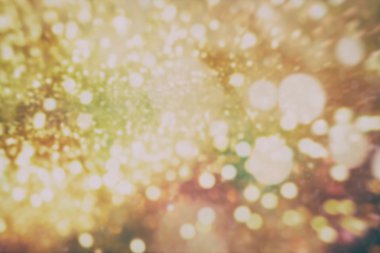 Festival arka plan. Glitter vintage ışıklar arka ışıklı defocused.