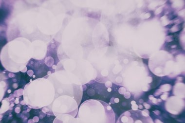 Festival arka plan. Glitter vintage ışıklar arka ışıklı defocused.