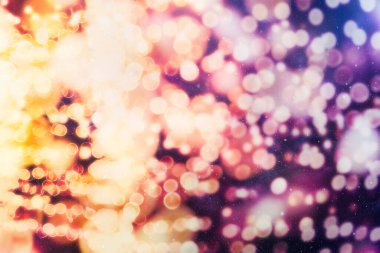 Soyut ışıltılı ışıklar arka planda bokeh odaklı beyaz ışıklar. Sevgililer Günü, Parti, Noel geçmişi.