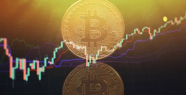 Bitcoin ve kripto para ticareti sistemi konsepti. Arka planda küresel döviz piyasası fiyat tablosu bulunan Bitcoin paraları.