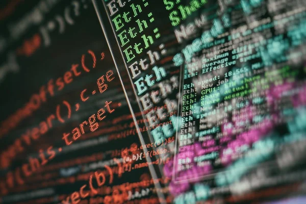 Web geliştirme şirketi web arayüzü simgesi yazılım tasarımı konsepti için. Bulut bilgi akışı. Python 'da çalışan sinirsel ağ.