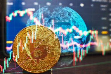Mum çubuğu grafiği ve dijital arkaplanı olan altın bitcoinler. Simge harfli altın sikke B-Madencilik veya engelleme teknolojisi