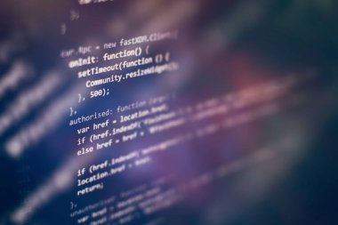 Masaüstü bilgisayar monitörü fotoğrafı. Javascript fonksiyonlar, değişkenler, nesneler. Proje yöneticileri yeni bir fikir üzerinde çalışıyorlar. Gelecekteki teknoloji yaratma süreci.