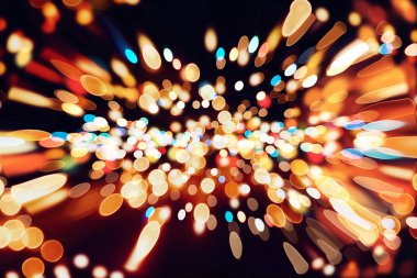 Doğal Bokeh ve parlak altın ışık şenlikli arka plan. Vintage sihirli arka plan rengi ile