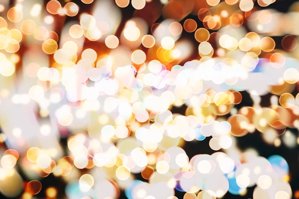 Festive Background with Natural Bokeh and Bright Golden Lights. Винтажный волшебный фон с цветом — стоковое фото