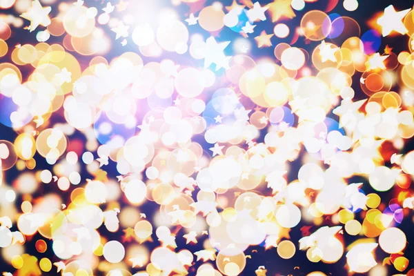 Feestelijke achtergrond met natuurlijke Bokeh en felle gouden lichten. Vintage magische achtergrond met kleur — Stockfoto