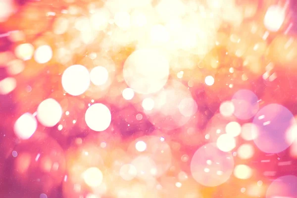 Festlicher Hintergrund mit natürlichem Bokeh und leuchtend goldenen Lichtern. Vintage magischen Hintergrund mit Farbe — Stockfoto