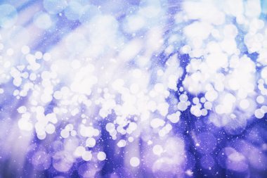 Doğal Bokeh ve parlak altın ışık şenlikli arka plan. Vintage sihirli arka plan rengi ile