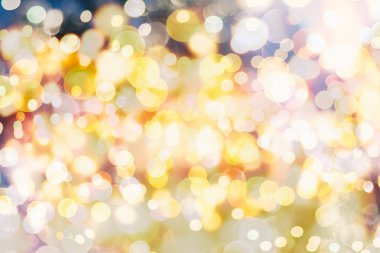 Bokeh ışıkları ve yıldız desenli şenlikli soyut arkaplan