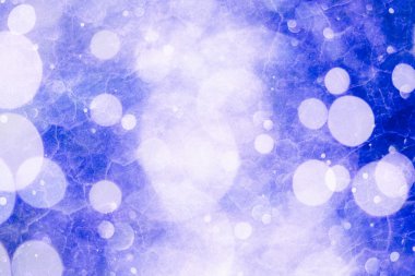 Bokeh ışıkları ve yıldız desenli şenlikli soyut arkaplan