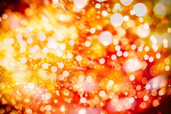 Feestelijke achtergrond met natuurlijke Bokeh en felle gouden lichten. Vintage magische achtergrond met kleur — Stockfoto