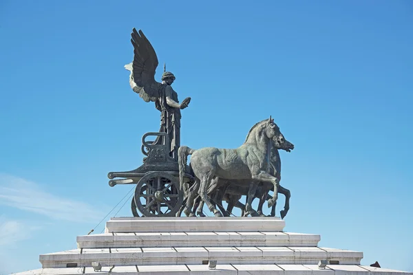 Monumento a Víctor Manuel II en la Piazza Venezia de Roma —  Fotos de Stock