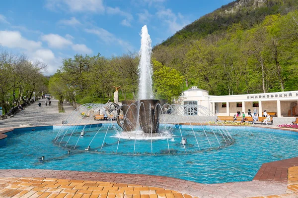 Fontein Vorm Van Mokken Het Resortpark Zheleznovodsk Stavropol Territory Rusland — Stockfoto