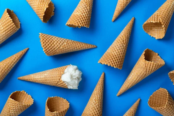 Ice Cream Waffle Empty Ice Cream Cones Blue Background Flat — Stock Photo, Image