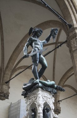 perseus Floransa'nın heykeli
