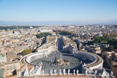 St. Peter Meydanı ve St. Peter Bazilikası, Vatikan kubbe Roma'dan görünümü