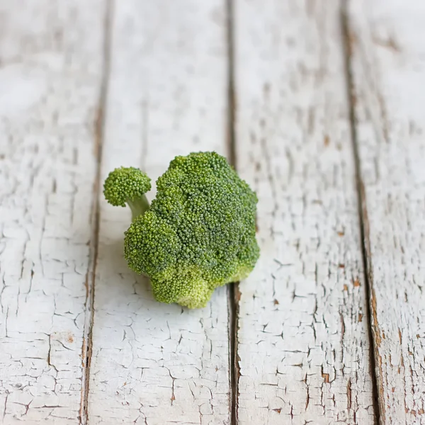 Fresh raw broccoli — Stock Photo, Image